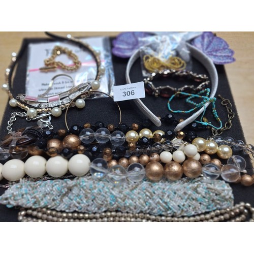 306 - Pad of Fashion and Vintage Jewellery To Include Necklaces, Bracelets and Headbands