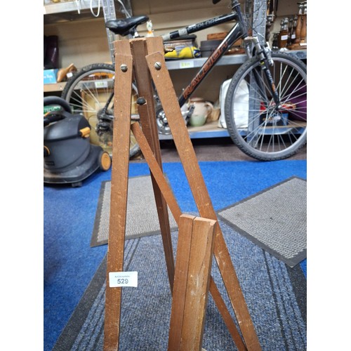 529 - Vintage Easel