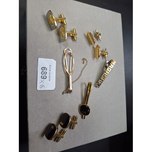 689 - Tie Pins and Cufflinks x6 To Include Crested