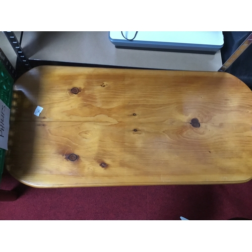 791 - Pine coffee table retro heavy super condition solid pine