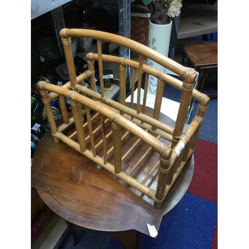 845 - Faux bamboo retro double magazine rack with handle