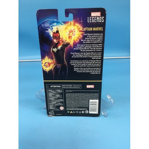 888 - Captain marvel figurine legends carol danvers