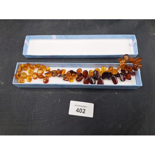 402 - Style amber vintage necklace nice lot