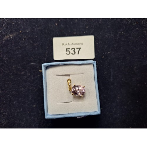 537 - 10kt gold large pink sapphire 1ct+stone in shank