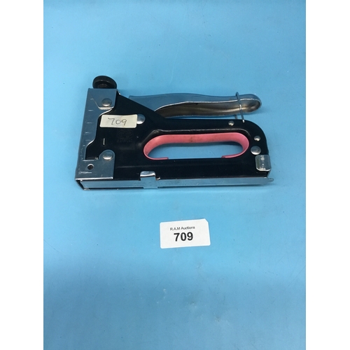 709 - Heavy duty tacker