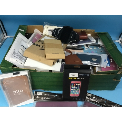 712 - Full box of phone +I pad cases