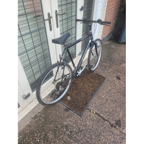 491 - Emmelle monty gents bike good condition