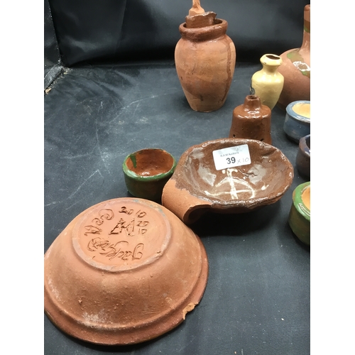 39 - Assorted Mogridge  Pottery x10