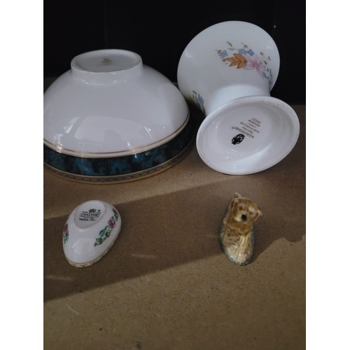 839 - Ceramics x4 To Include Wedgewood Vase, Coalport Egg and a Royal Doulton Dish