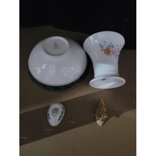 839 - Ceramics x4 To Include Wedgewood Vase, Coalport Egg and a Royal Doulton Dish