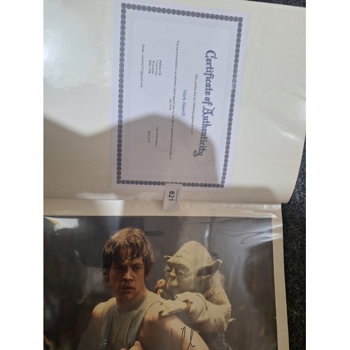 821 - Signed Photo By The Hamd Of Mark Hamill With Yoda From Star Wars With Certificate of Authenticity