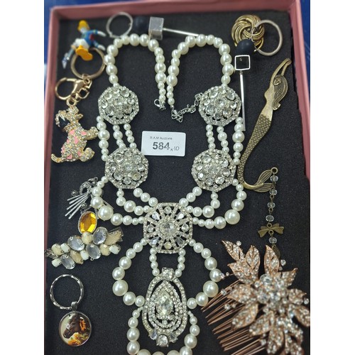 584 - Pad of Vintage and Fashion Jewellery x10