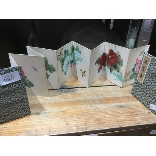 1007 - Japanese Handpainted Flower Book