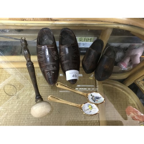 49 - Vintage Hard Carved Wooden Shoes x2 Pairs, Vintage Mid Century Gong and 2 Bird Spoons