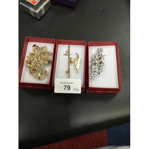 79 - Fashion and Vintage Jewellery x4 To Include Stoned Brooches x2, Brooch and a Tie Pin