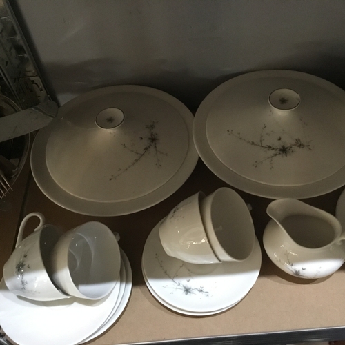 129 - Royal Doulton Greenbrier Part Dinner Service To Include Tea Pot, Gravy Boat, Milk Jug, 2 Platters, 3... 