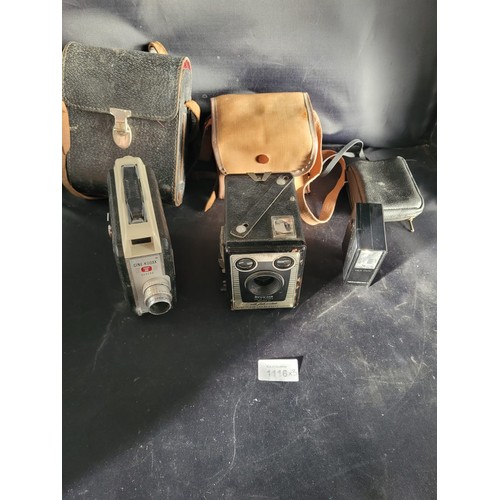 1116 - Cased Speedtron II Flash, Cased Vintage Brownie Model D Six20 and a Cased Vintage Cine Kodak Camera