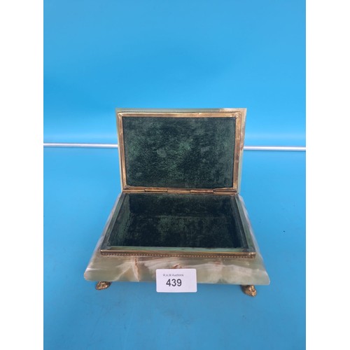 439 - Vintage Onyx/Marble Jewellery Box With Brass Fittings 9