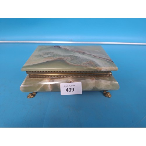 439 - Vintage Onyx/Marble Jewellery Box With Brass Fittings 9