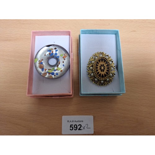 592 - Boxed Murano Pendant and a Vintage Brooch with Pearls