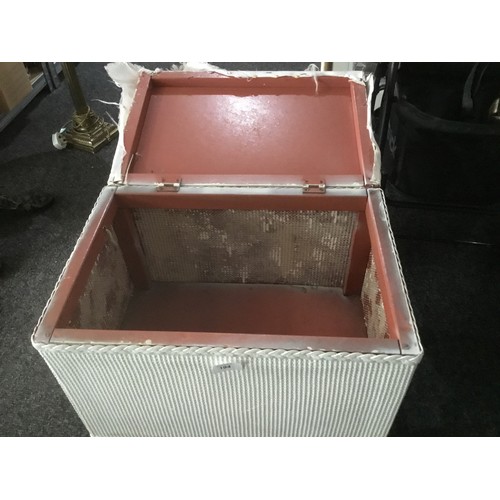 194 - Lloyd Loom Blanket Box