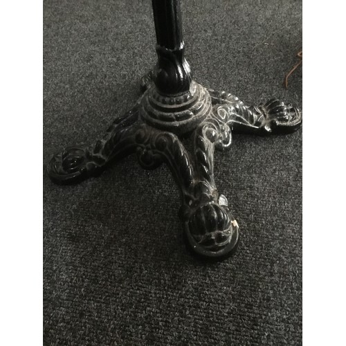 262 - Vintage Cast Iron Table Base With Lion Feet