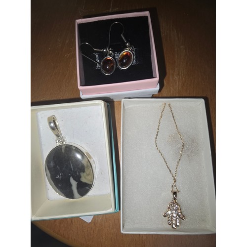 614 - Boxed Fashion and Vintage Jewellery x3 to Include Pendant, Earrings and a Necklace