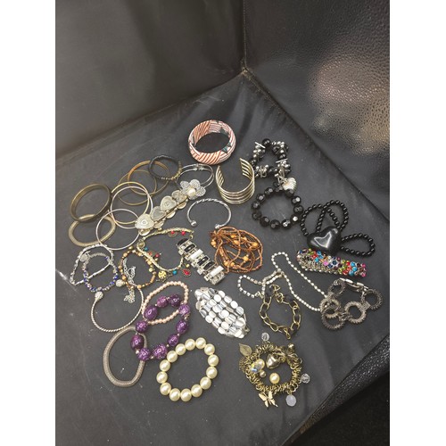 609 - Tray of Fashion and Vintage Jewellery to Include Bangles and Bracelets