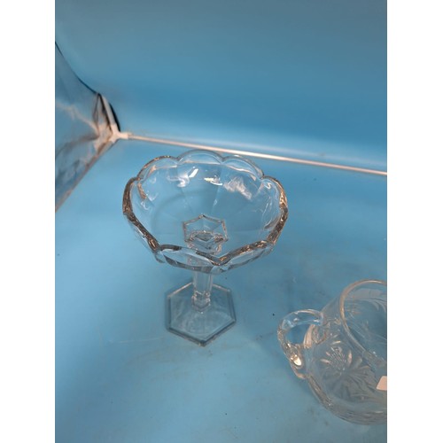 618 - Vintage/Retro Glass Items x3