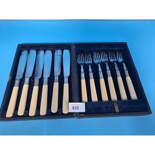 825 - Cased EPNS Fish Knives and Forks