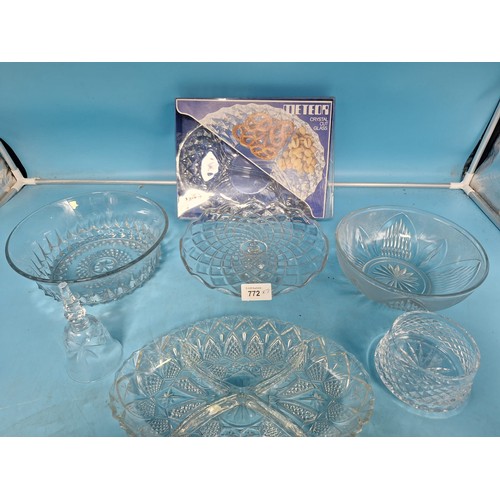 772 - Crystal and Glass x7 One Is Boxed To Include Nibble Dish, Bowls, Cake Stand, Bell Etc