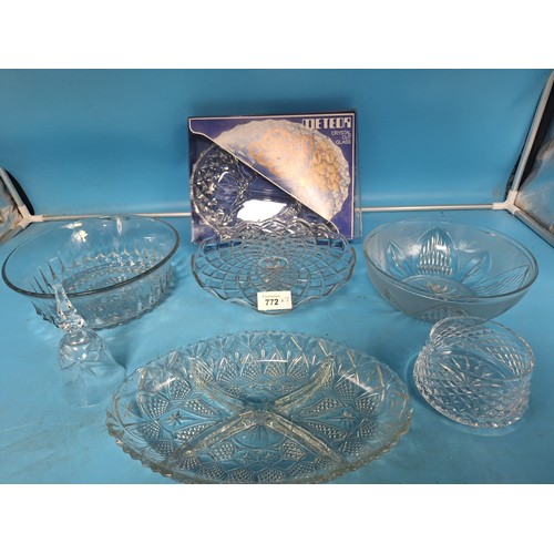 772 - Crystal and Glass x7 One Is Boxed To Include Nibble Dish, Bowls, Cake Stand, Bell Etc