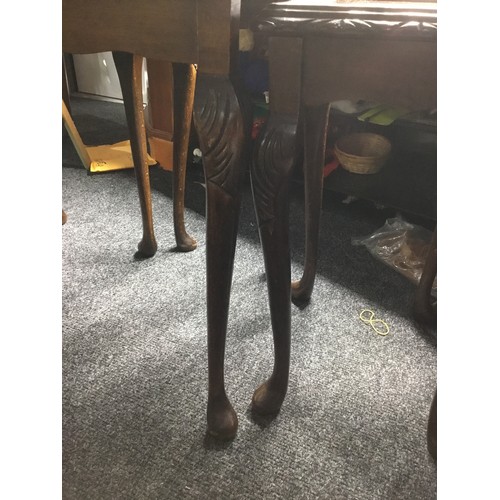 228 - 1960's Nest Of Tables Walnut Topped With Queen Anne Legs