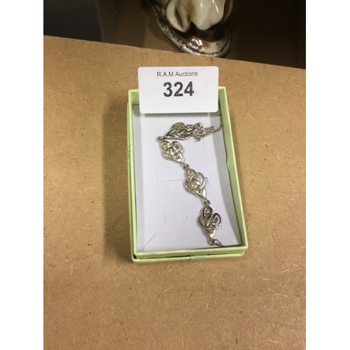 Lot 324       