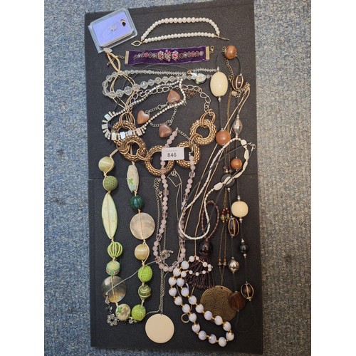 846 - Pad of Fashion and Vintage Jewellery To Include Bracelets, Necklaces Etc (pad not included)