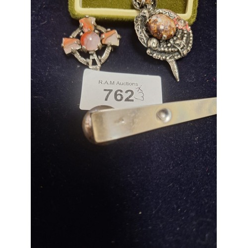 762 - Vintage Stoned Brooches x2 and a Crystal/Stoned Pin/Clip