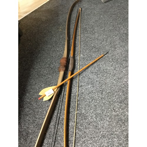 499 - Vintage Bow and Arrow