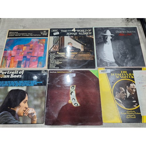 686 - 12 Vinyl LP's To Include Born Free, Dorden Smith Etc