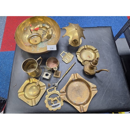 236 - Selection of Vintage and Earlier Brass Ware