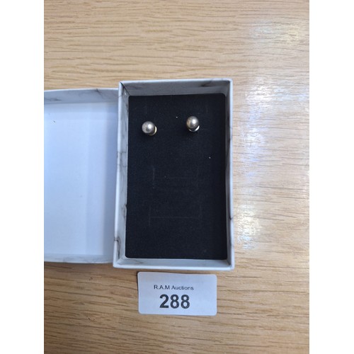 288 - 925 Silver Pearl Earrings
