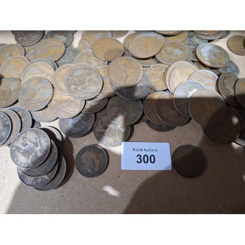 300 - Huge Amount of Antique/Vintage Coins To Include 1d and 1/2d