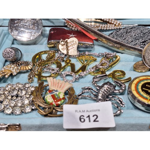 612 - Pad of Various Collectables To Include Vivienne Westwood, Lighter, Knife, Brooches, Badge Etc