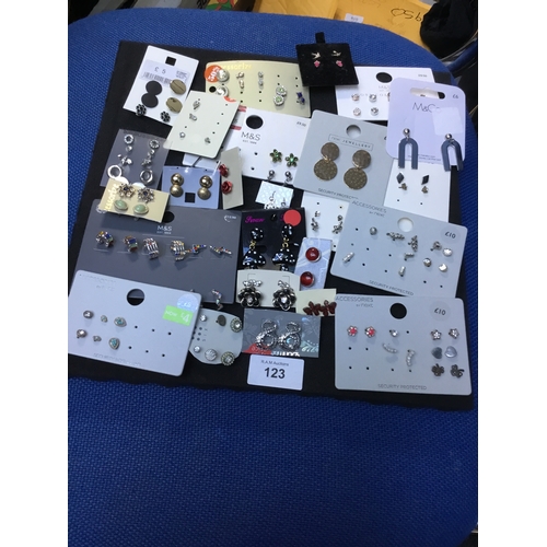 Lot 123       