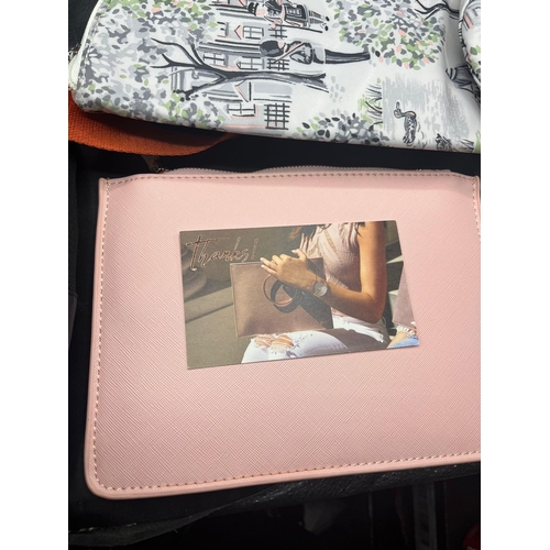 88 - Various Fashion and Vintage Bags x10