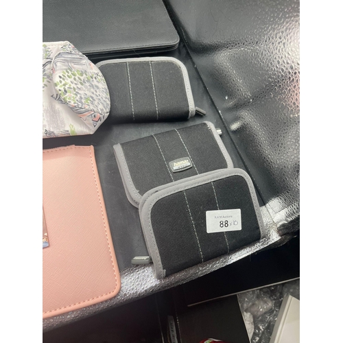 88 - Various Fashion and Vintage Bags x10