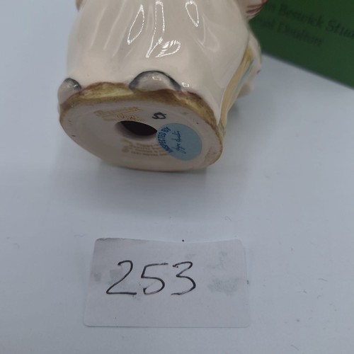 253 - Boxed Beswick Beatrix Potter Tiggywinkle With Gold Stamp