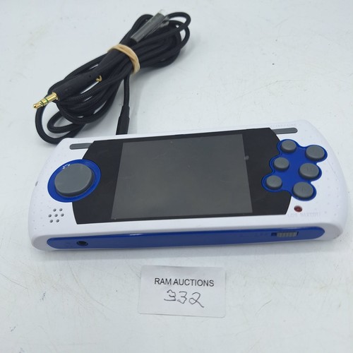 332 - RETRO SEGA MEGADRIVE HAND HELD PORTABLE GAME