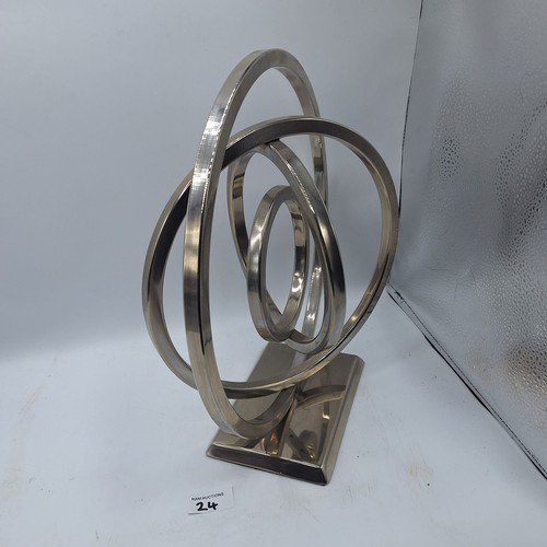 24 - Silver Swirl Retro Ornament