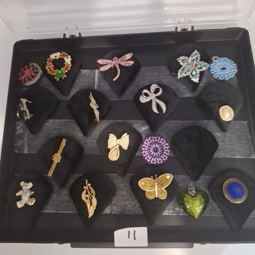 11 - Tray Of Assorted Brooches