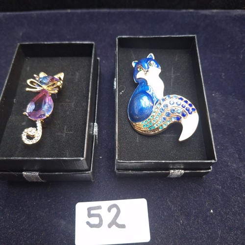 52 - Boxed Fashion and Vintage Brooches x2